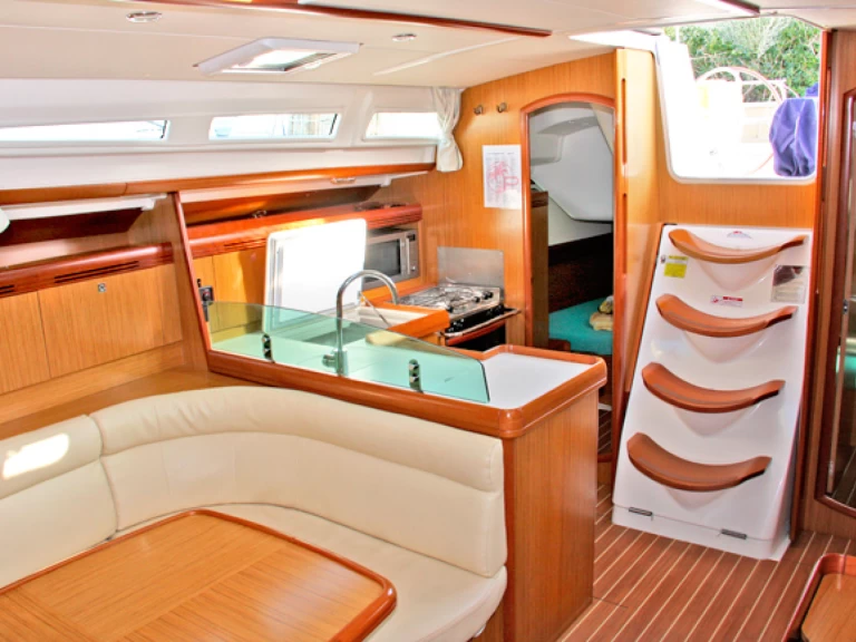 Location bateau Jeanneau Sun Odyssey 42i à San Vincenzo sur Samboat