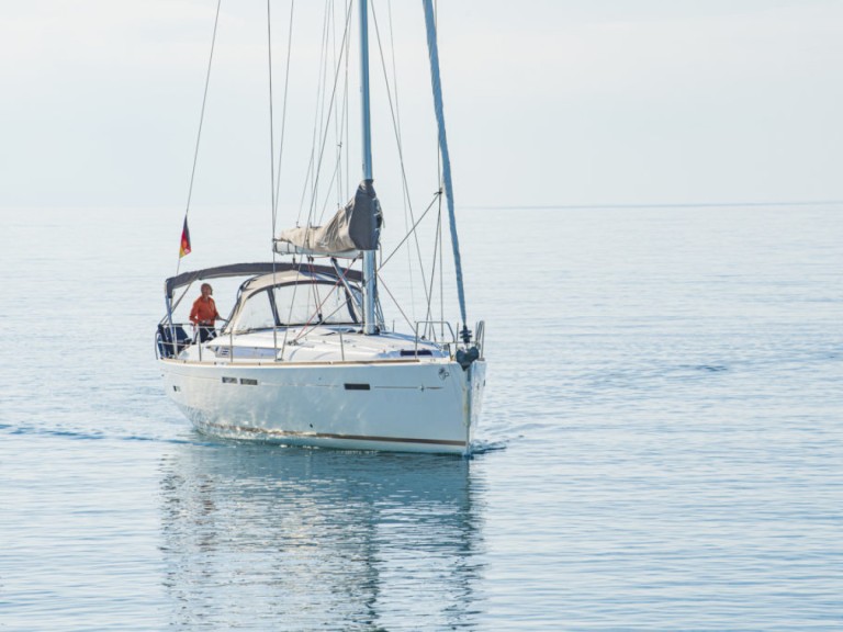 Voilier à louer à San Vincenzo au meilleur prix