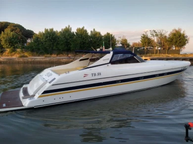 Noleggio Barca a motore  con patente nautica