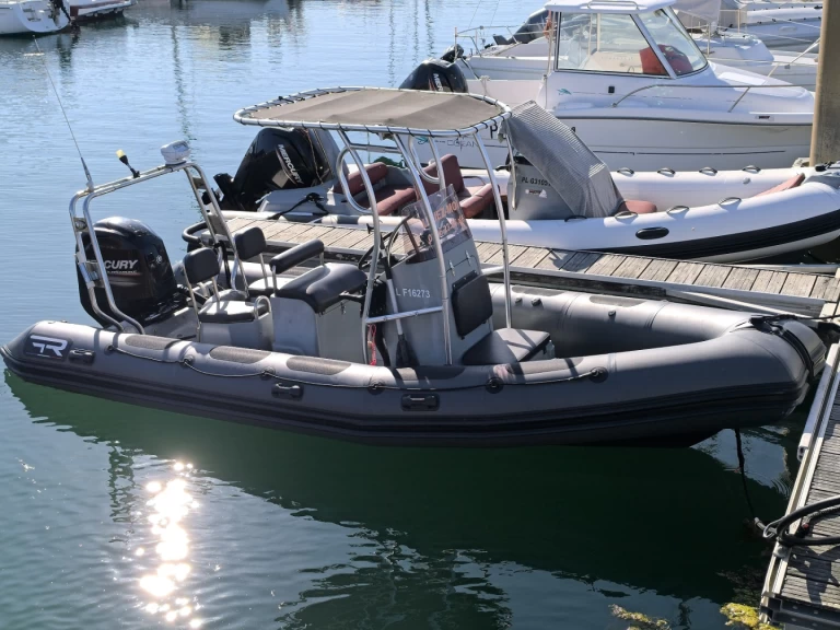 Location bateau 3D Tender 3D TENDER 580 à Trébeurden sur Samboat