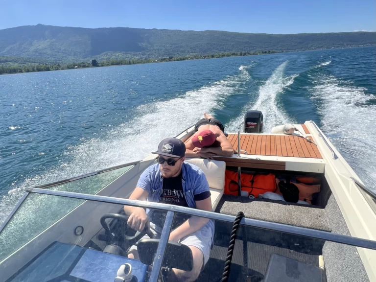 Louez un Savoie Marine Etoile Filante à Annecy
