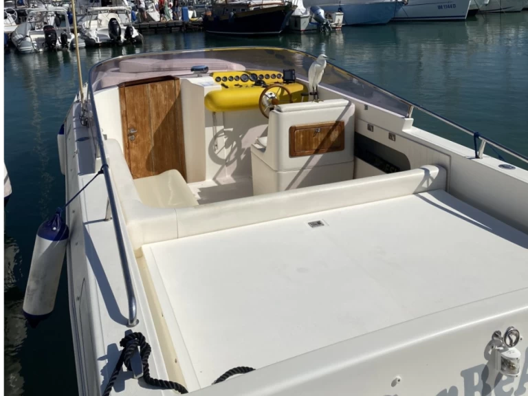 Molinari AIRON MARINE  a louer à Talamone