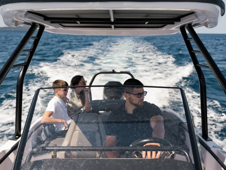 Axopar 22 T-TOP a louer à Zadar