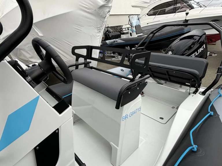 Location bateau Brest pas cher Pro 7