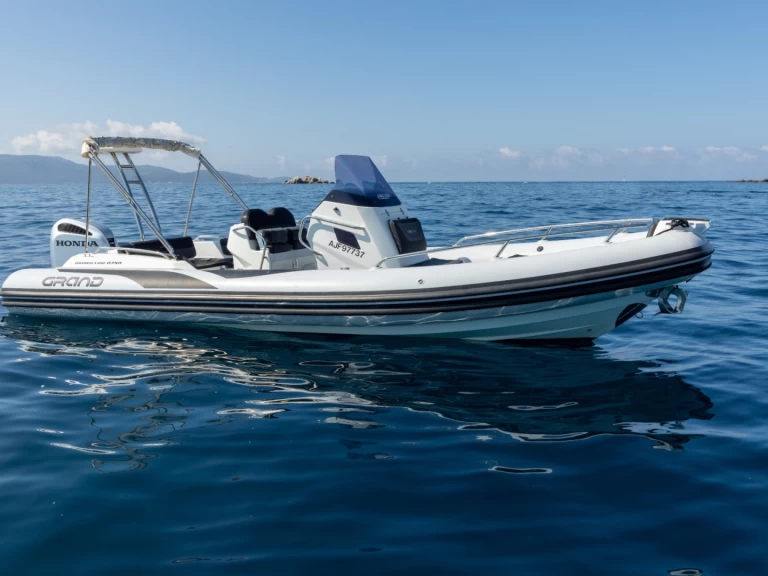 Location bateau Grand Boats GRAND 750 GOLDEN LINE à Porto Pollo sur Samboat