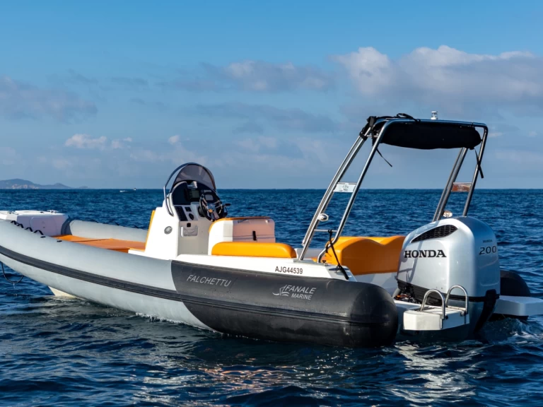 Location à Porto Pollo - Fanale marine  FANALE 700 FALCHETTU sur SamBoat