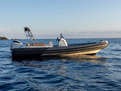Noleggio Gommone Fanale marine  con patente nautica