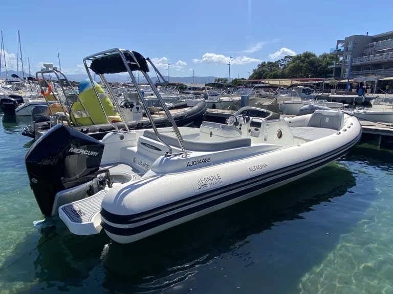 Location Semi-rigide à Porto Pollo - Fanale marine  ALTAGNA 800