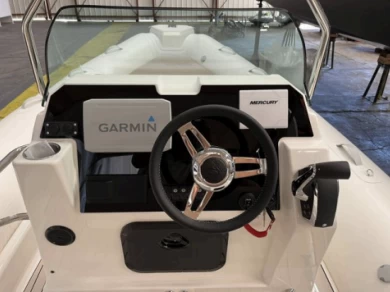 Yacht charter Port Grimaud cheap Medline 7.5