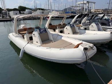 Noleggio Gommone Zodiac con patente nautica