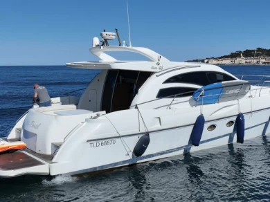 Yacht di lusso a noleggio a Port Grimaud al miglior prezzo