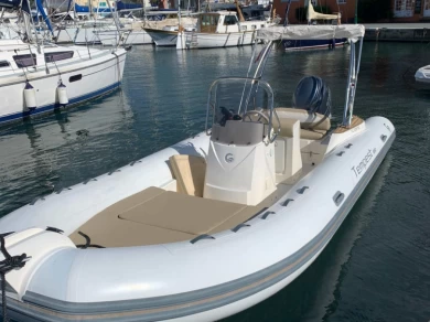 Noleggio a Port Grimaud – Capelli Tempest 650 su SamBoat