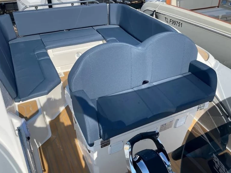 Location à Port Grimaud - Joker Boat JOKER 28 sur SamBoat