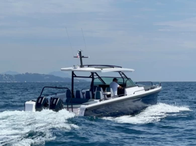Noleggio a Port Grimaud – Axopar Axopar 37 Sun-Top su SamBoat