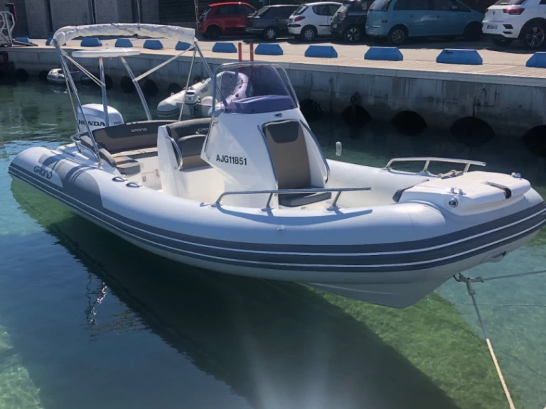 Location Semi-rigide Grand Boats avec permis