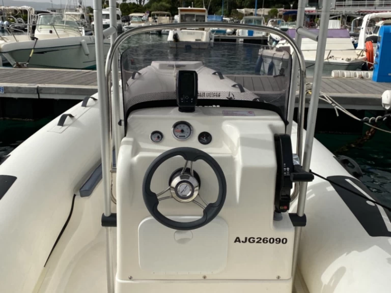 Location bateau Porto Pollo pas cher Marsea SP 90