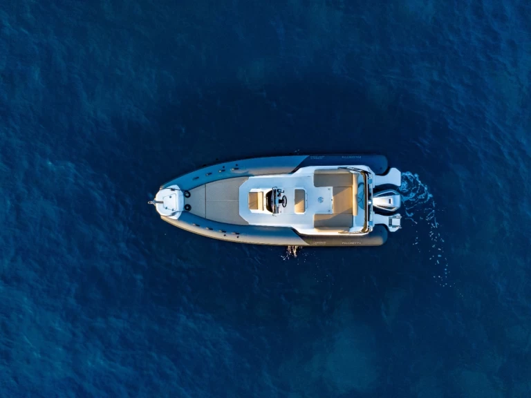 Semi-rigide à louer à Porto Pollo au meilleur prix