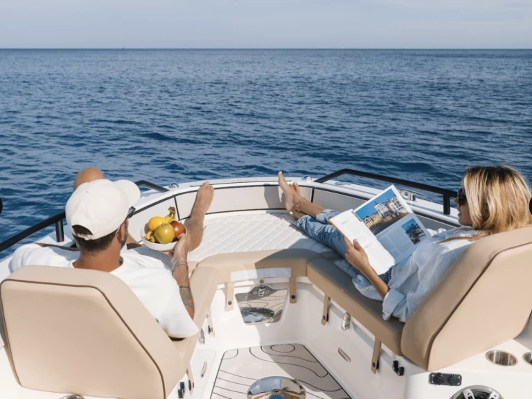 Location à Port Grimaud - Zodiac zodiac X10 CC sur SamBoat