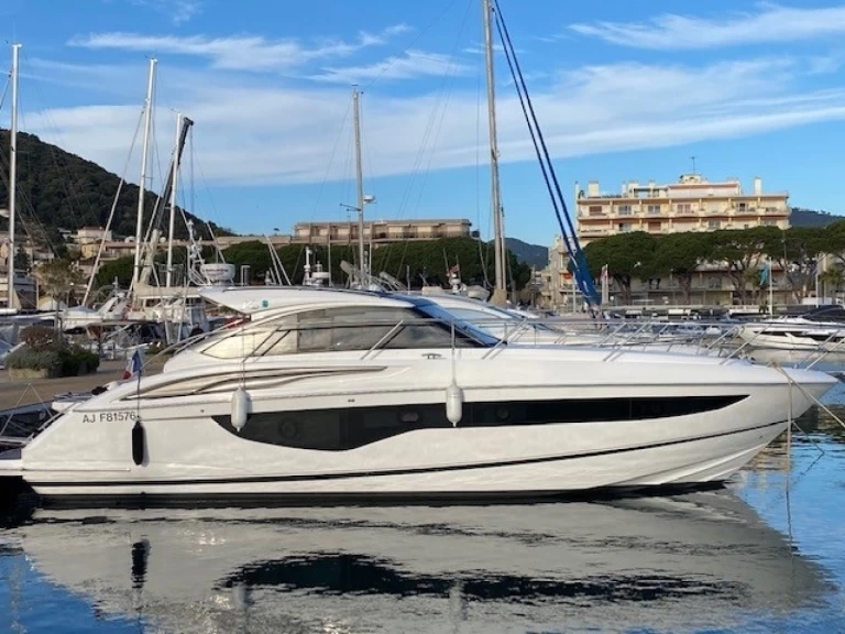 Yacht à louer à Port Grimaud au meilleur prix