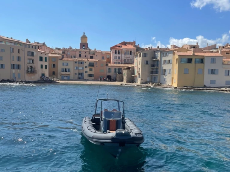 Highfield HIGHFIELD 700 a louer à Port Grimaud