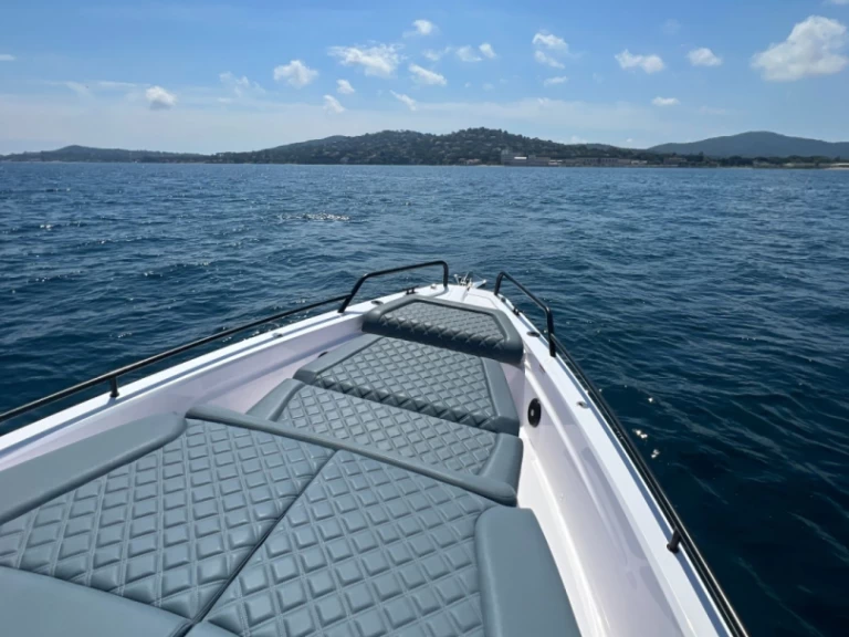 Yacht à louer à Port Grimaud au meilleur prix