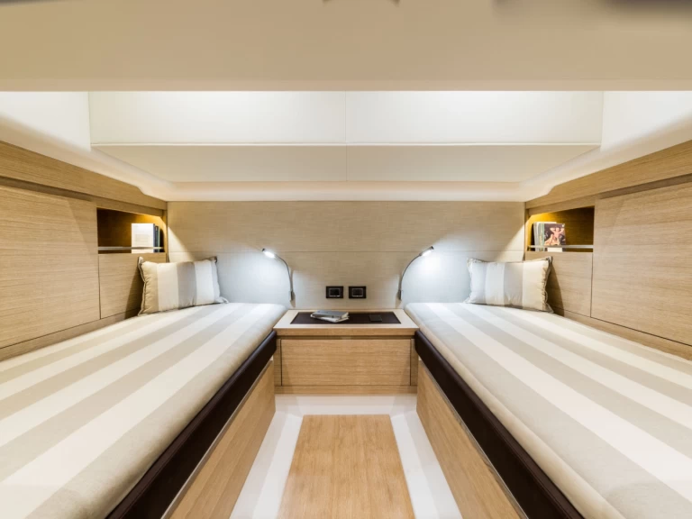 Pardo Yachts Pardo 43 a louer à Port Grimaud