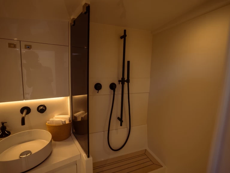 Location Bateau à moteur VanDutch avec permis