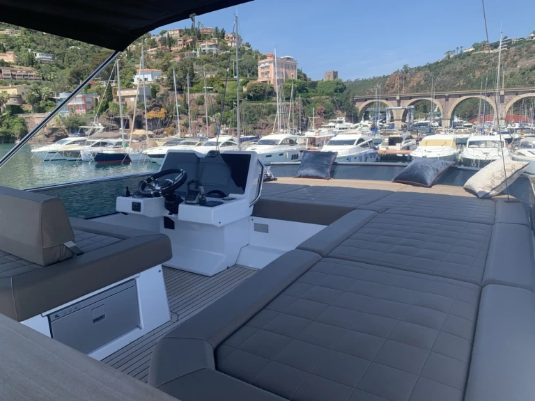 Location bateau Pardo Yachts PARDO 60 ENDURANCE à Port Grimaud sur Samboat