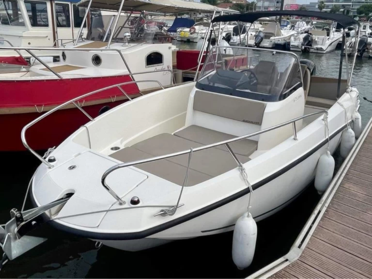 Quicksilver Quicksilver 675 Activ Open a louer à Arcachon