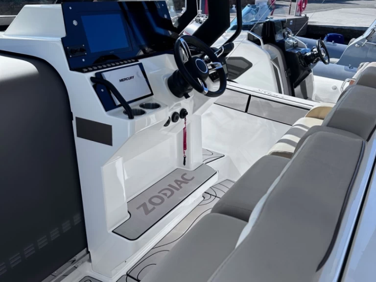 Location bateau Cogolin pas cher X10CC