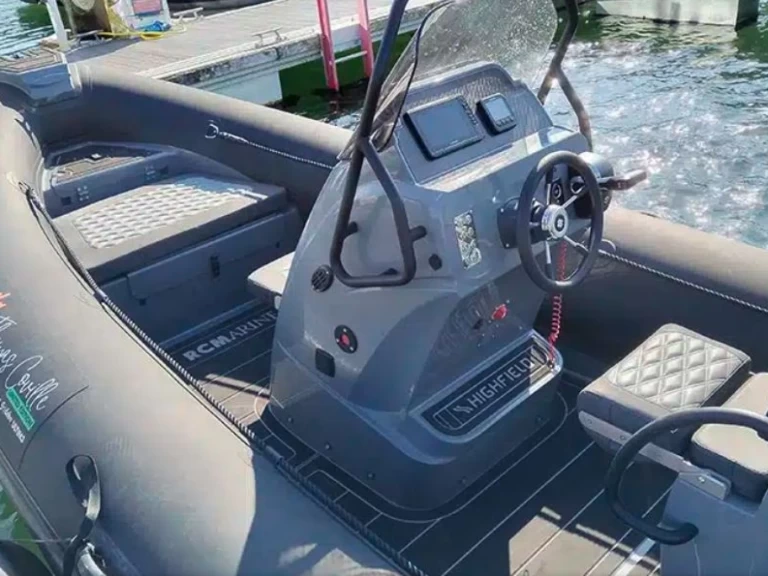 Location Semi-rigide à Cogolin - Highfield 700 THOMAS COVILLE