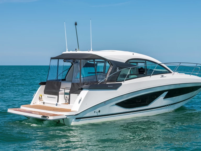 Louez un Bénéteau Gran Turismo 36 à Cogolin