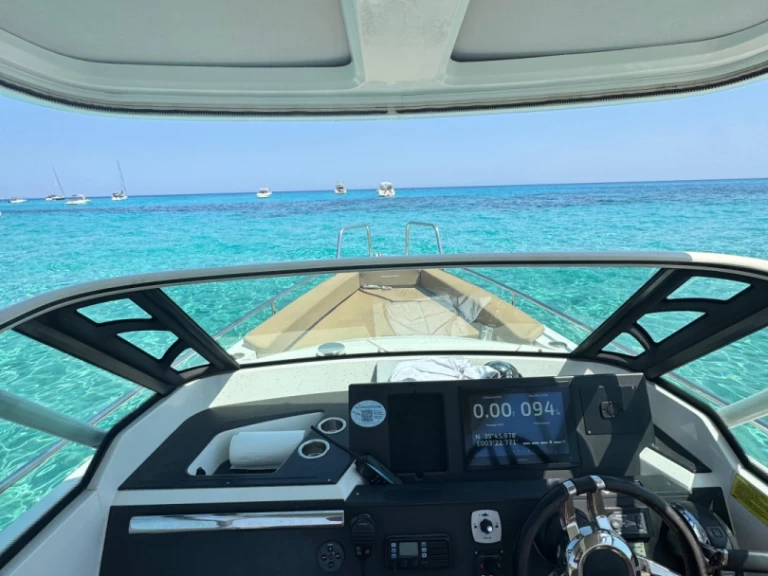 Location bateau Axopar 28 T-TOP 28 T-Top à Can Picafort sur Samboat