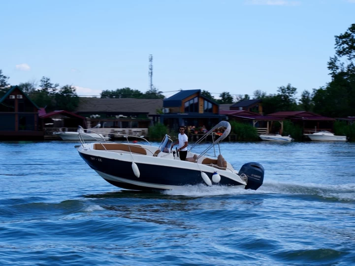 Location bateau Ulcinj pas cher IDEA 58