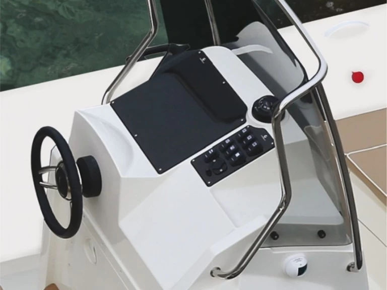 Louez un Capelli Tempest 775 à Saint-Raphaël