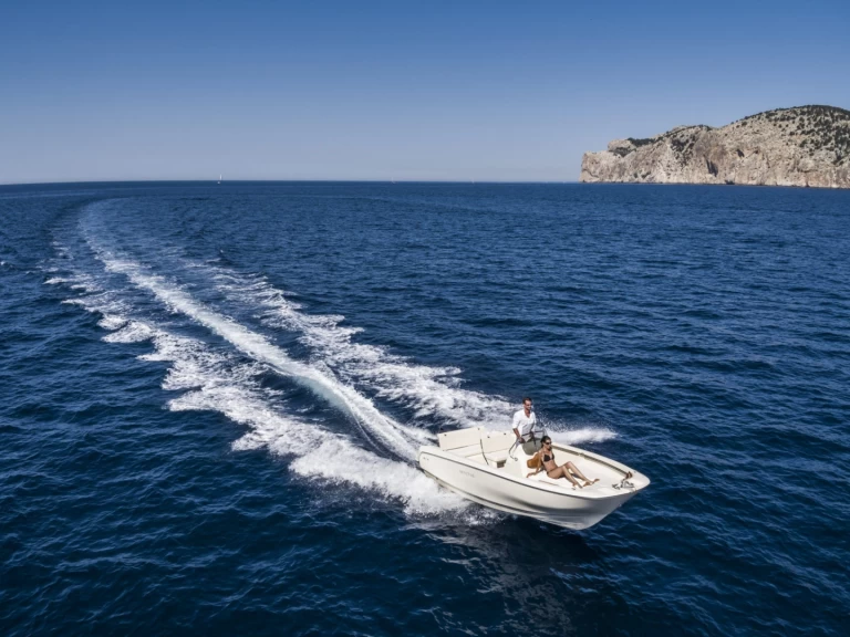 Location Bateau à moteur à Saint-Raphaël - Invictus  FX 190