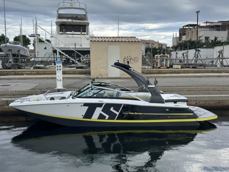 Four Winns TS 222 a louer à Gruissan