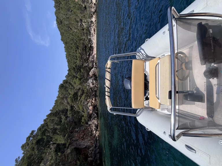 Location Semi-rigide à La Ciotat - Capelli Tempest 605