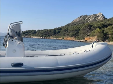 Noleggio Gommone Capelli con patente nautica