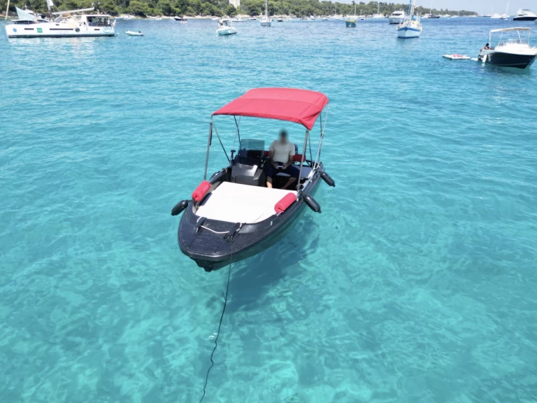 Louer Bateau à moteur avec ou sans skipper ROTO à Golfe-Juan