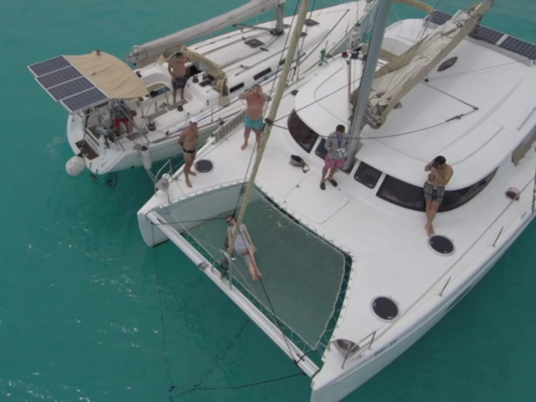 Louer Catamaran avec ou sans skipper Fountaine Pajot à Porto Montenegro