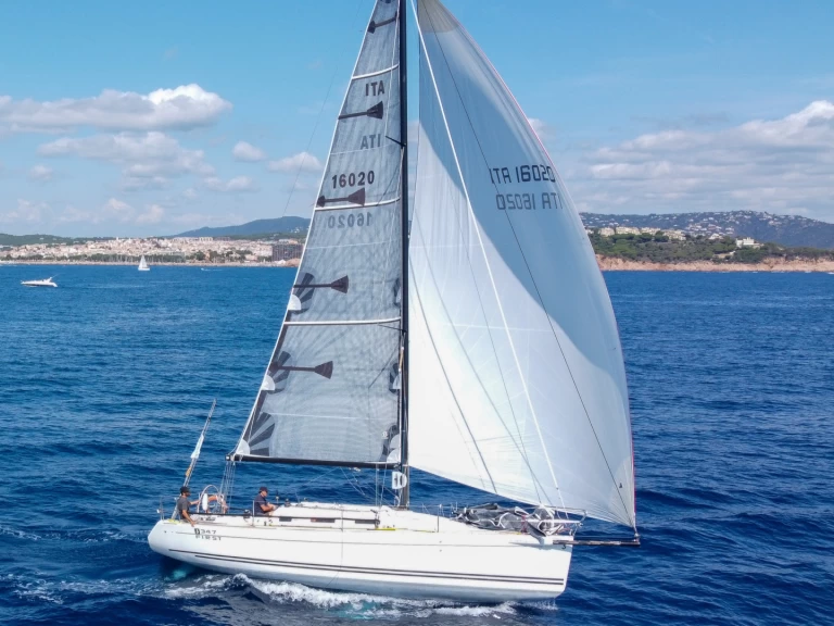 Louez un Bénéteau First 34.7 à Port de Palamós