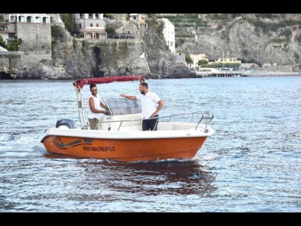 Louer Bateau à moteur avec ou sans skipper Terminal Boat à Amalfi