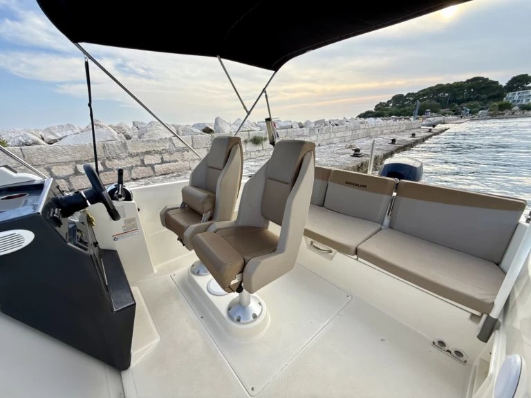 Location bateau Porec Port pas cher Activ 675 Sundeck