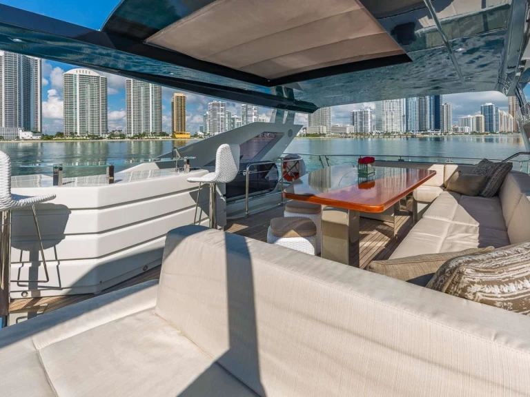 Location bateau Miami pas cher GOLDEN 3