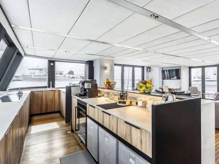 Sunreef MIDORI a louer à Nassau