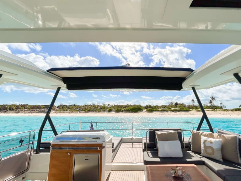 Location Yacht Fountaine Pajot avec permis