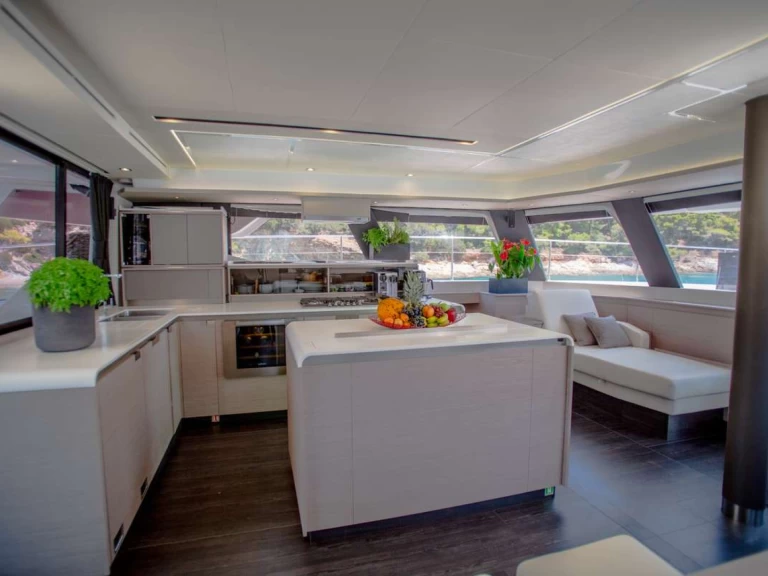 Location bateau Néa Péramos pas cher MAJESTY OF GREECE