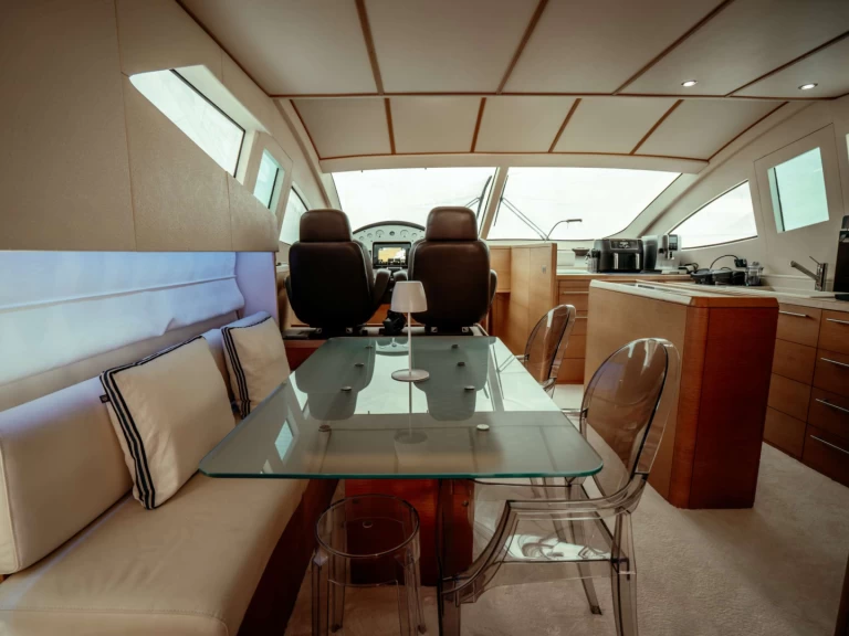 Location Yacht Aicon avec permis