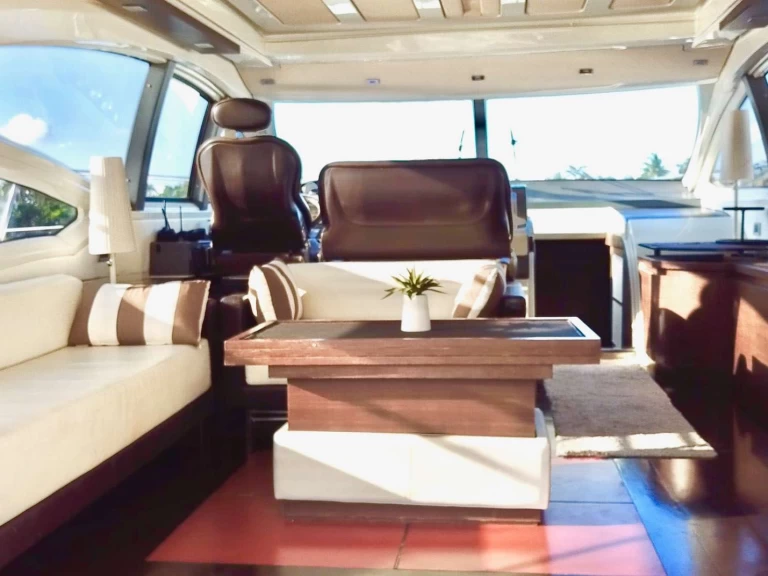 Location bateau Azimut Warren Kelly à Miami Beach sur Samboat